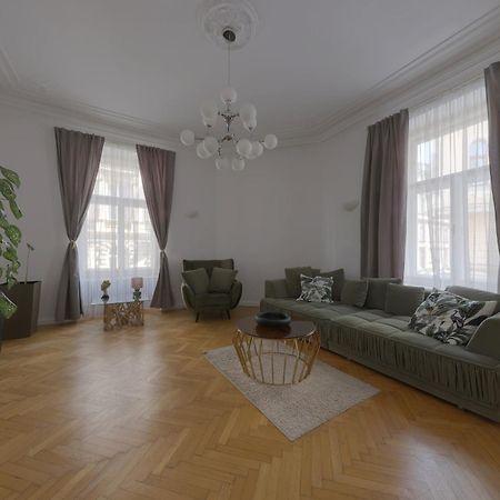 Beautiful Condo At The Old Town 브라티슬라바 외부 사진