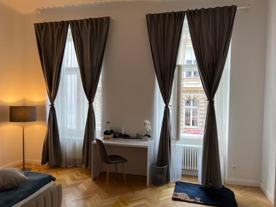 Beautiful Condo At The Old Town 브라티슬라바 외부 사진