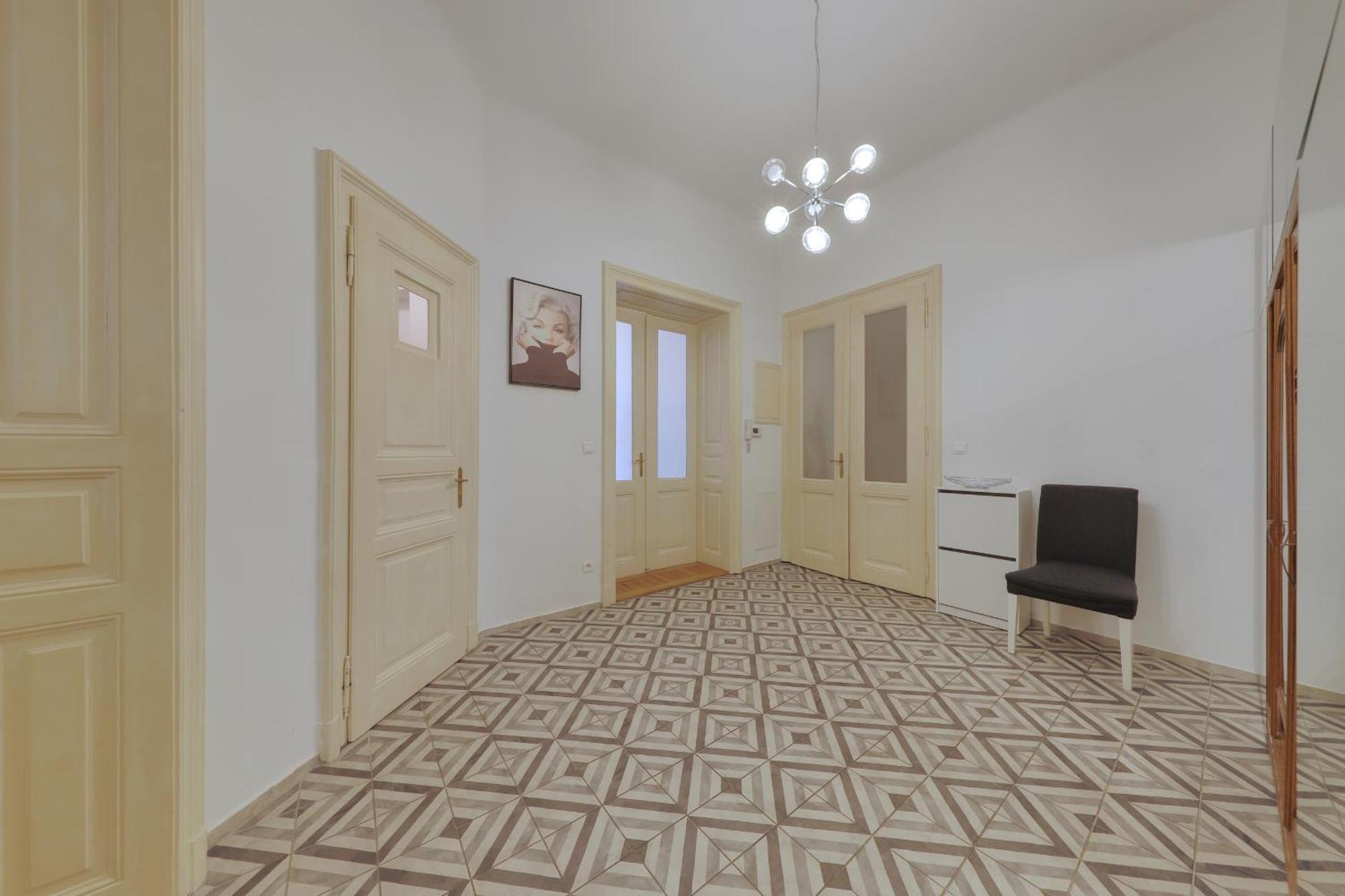 Beautiful Condo At The Old Town 브라티슬라바 외부 사진