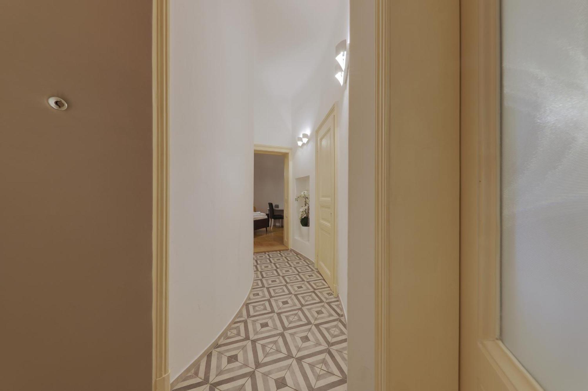 Beautiful Condo At The Old Town 브라티슬라바 외부 사진